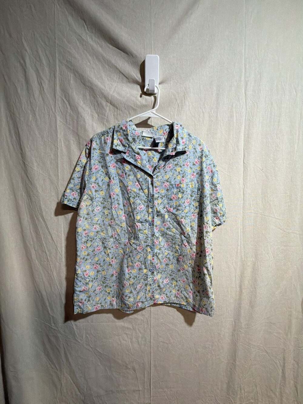 Bobbie Brooks Woman Short Sleeve Button Down Floral Shirt